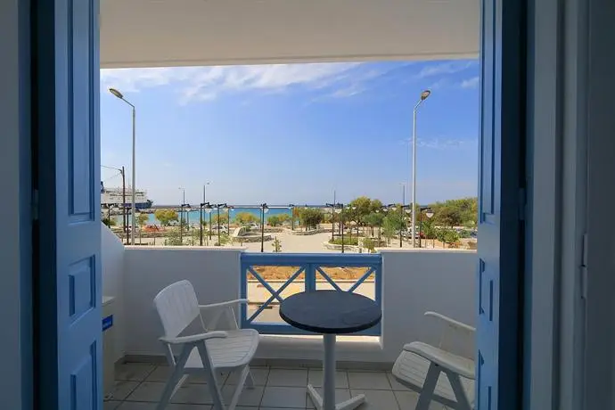 Erato Seaside Hotel 