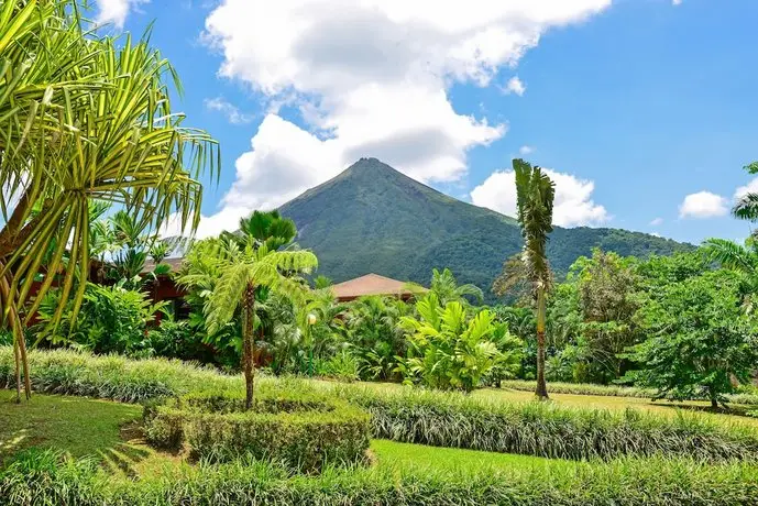 Hotel Lomas del Volcan 