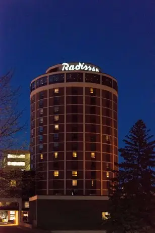 Radisson Hotel Duluth-Harborview