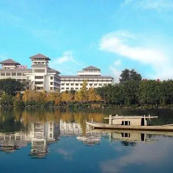 Ronghu Lake Hotel