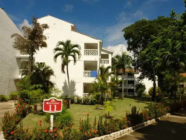 Hotel Beach House Playa Dorada