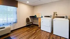 Best Western Plus Harrisburg East Inn & Suites 