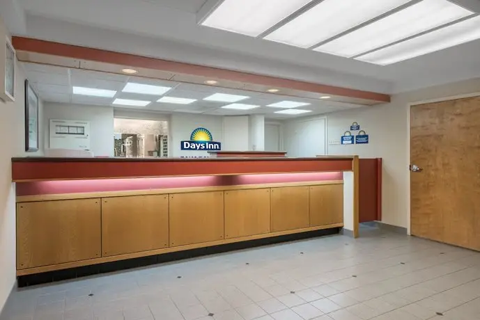 Days Inn by Wyndham Harrisburg North 