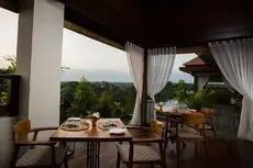 Ubud Village Hotel 