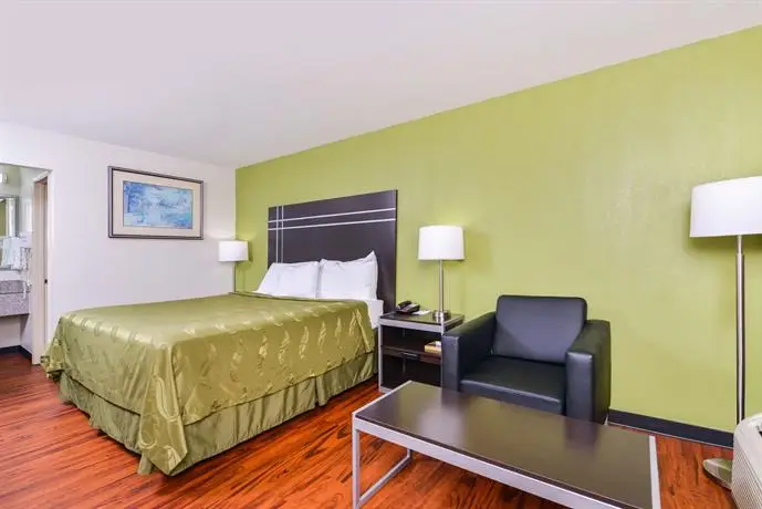 Americas Best Value Inn-Nashville Airport South 