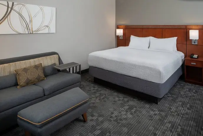 Courtyard by Marriott Courtyard Nashville Airport 