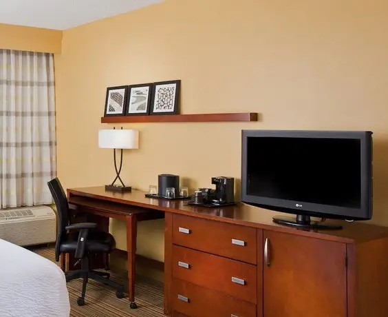 Courtyard by Marriott Courtyard Nashville Airport 