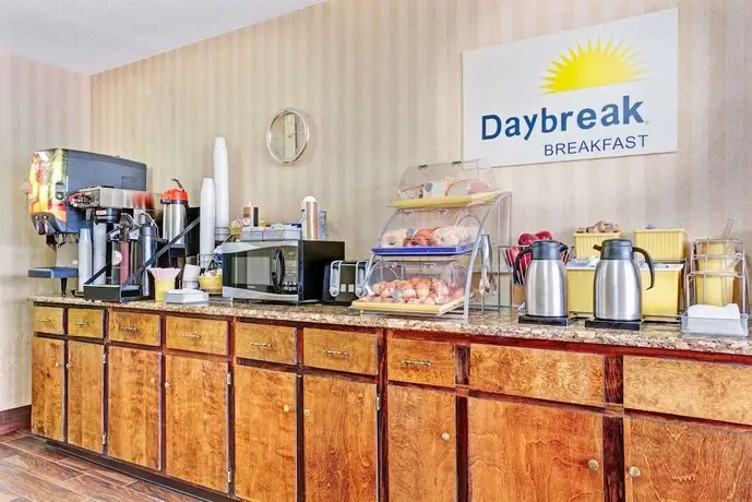 Days Inn by Wyndham Nashville At Opryland Music Valley Dr 