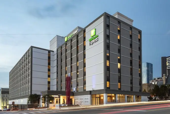 Holiday Inn Express Nashville Downtown Conference Center 