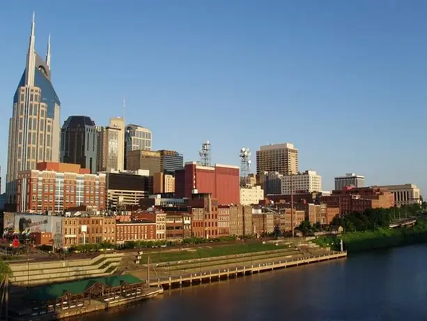 Holiday Inn Express Nashville Downtown Conference Center 