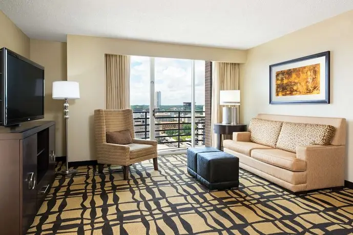 DoubleTree Suites by Hilton Austin 