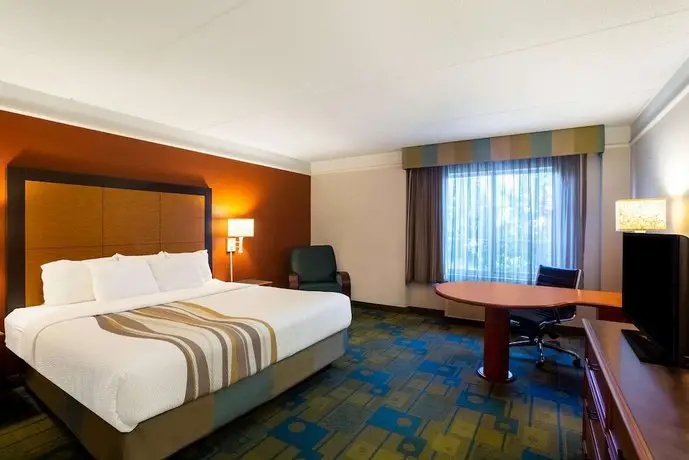 La Quinta Inn & Suites Charlotte Airport South