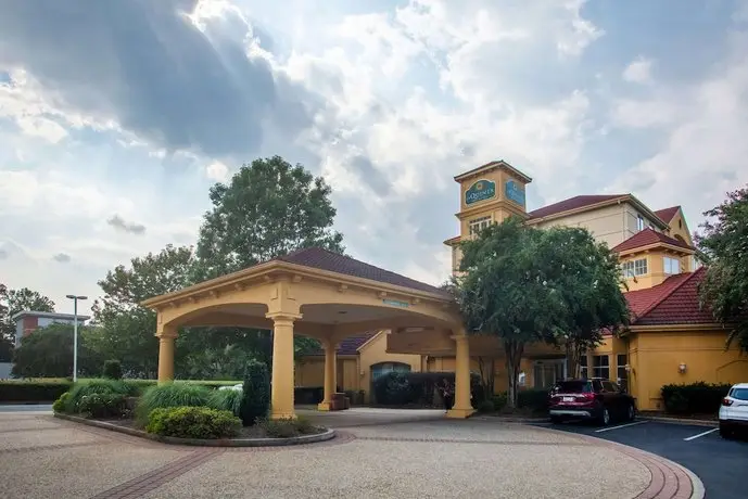 La Quinta Inn & Suites Charlotte Airport South 