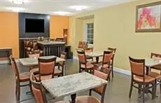 Microtel Inn & Suites by Wyndham Charlotte/University Place 