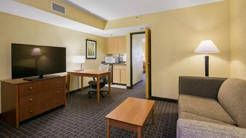 Best Western Plus Scottsdale Thunderbird Suites 