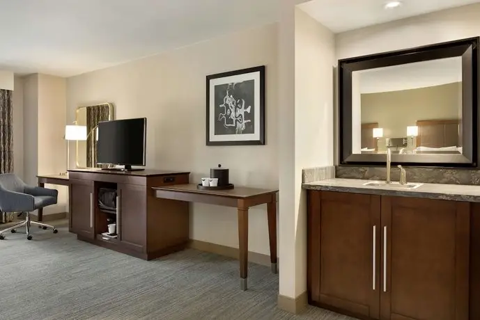 Hampton Inn & Suites Nashville Downtown 