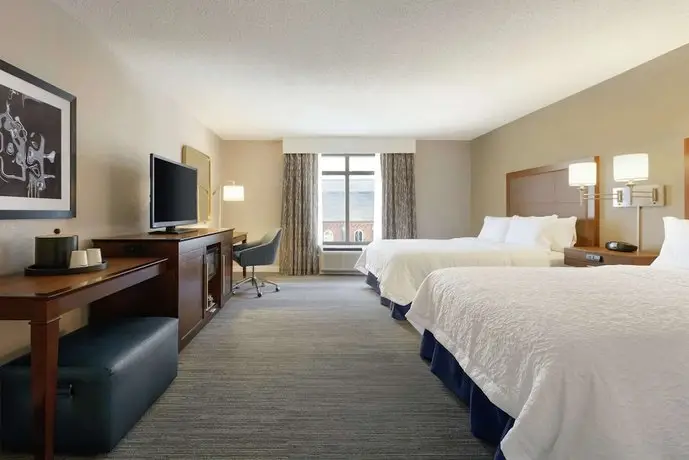 Hampton Inn & Suites Nashville Downtown 