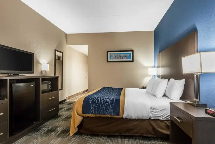 Comfort Inn Cleveland Airport 