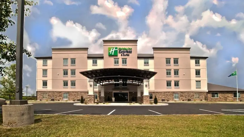 Holiday Inn Express & Suites Evansville North