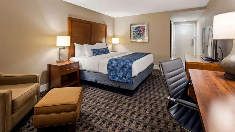 Best Western Plus Roper Mountain Road Inn & Suites 