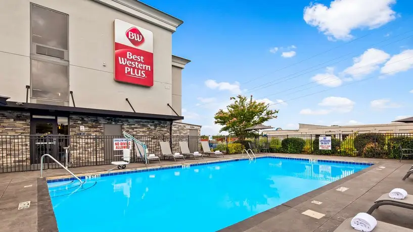 Best Western Plus Roper Mountain Road Inn & Suites 