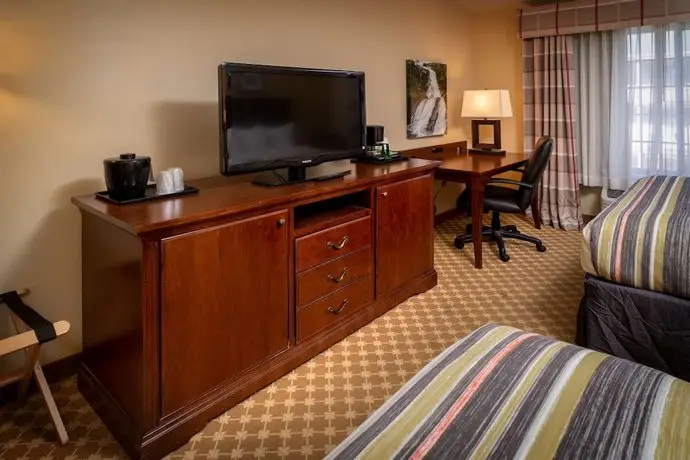 Country Inn & Suites by Radisson Charleston South WV 