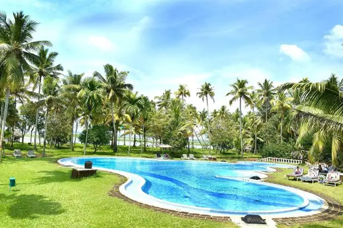 Coconut Lagoon - CGH Earth 