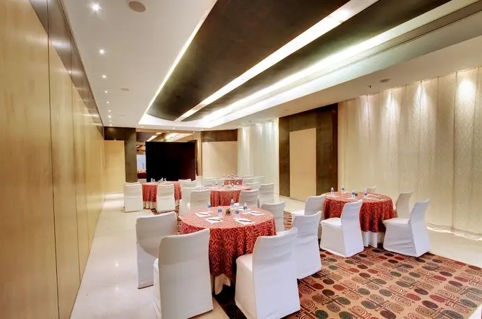 Hotel Royal Orchid Bangalore 