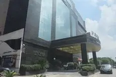 Yi Mei Plaza Hotel 