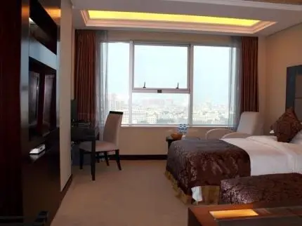 Yi Mei Plaza Hotel 