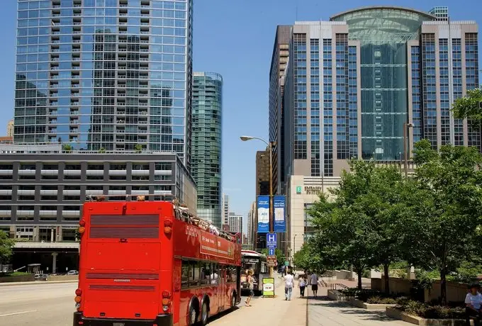 Embassy Suites Chicago Downtown Magnificent Mile 