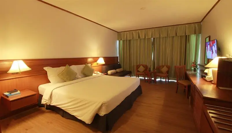 Royal Phuket City Hotel 