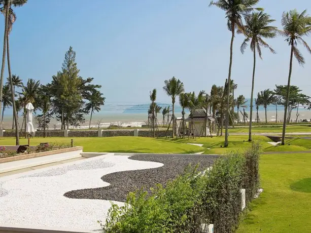 Novotel Chumphon Beach Resort And Golf