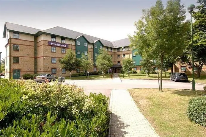 Premier Inn Luton Airport 