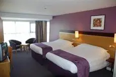 Premier Inn Luton Airport 