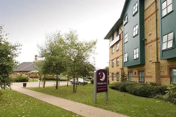 Premier Inn Luton Airport 