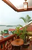 Pho Hoi Riverside Resort 