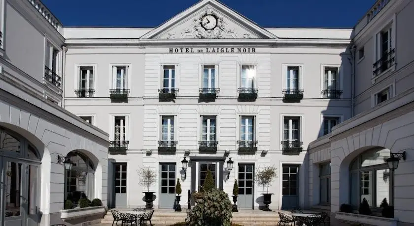 Aigle Noir Hotel 