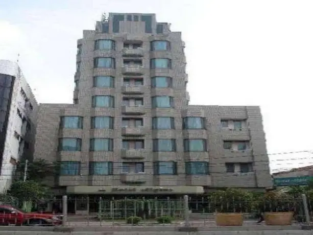 Alpine Hotel Jakarta 