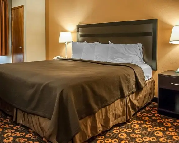 Econo Lodge Inn & Suites Santa Fe 