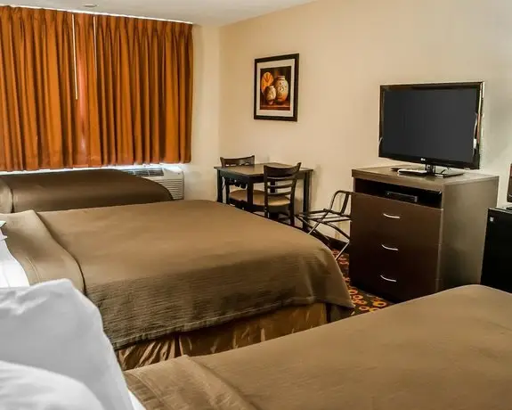 Econo Lodge Inn & Suites Santa Fe 