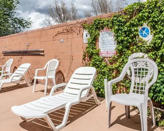 Econo Lodge Inn & Suites Santa Fe 