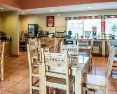 Econo Lodge Inn & Suites Santa Fe 