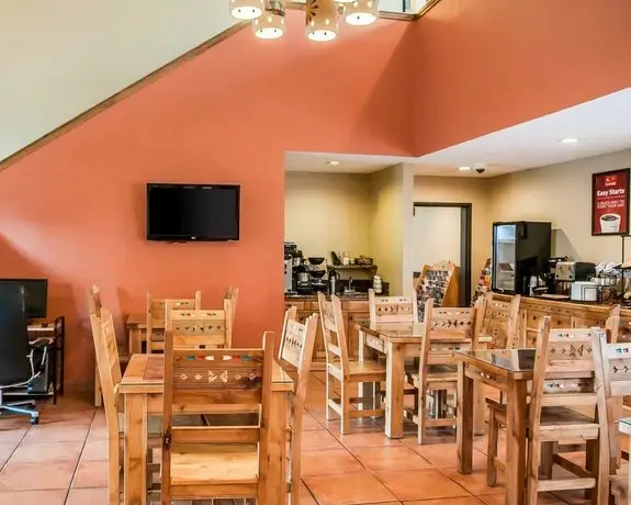 Econo Lodge Inn & Suites Santa Fe 