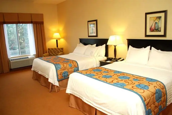 Fairfield Inn & Suites Kelowna 