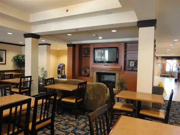 Fairfield Inn & Suites Kelowna 