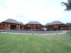 Apsara Beachfront Resort & Villa 