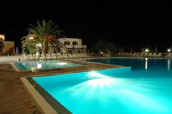 Porto Paros Hotel & Villas 