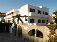 Psarou Beach Hotel 