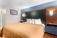 Econo Lodge Inn & Suites at the Convention Center 